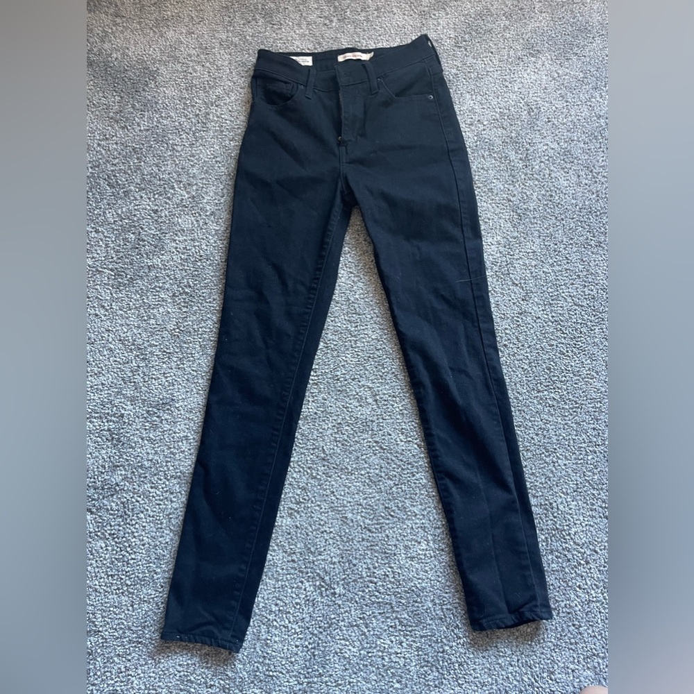Levi’s 721 high rise skinny black jeans